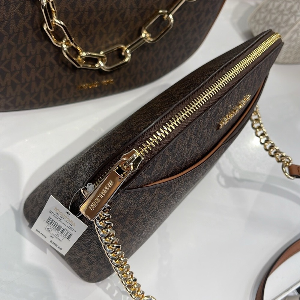MICHAEL KORS
Jet Set Travel Medium Logo Dome Crossbody Bag
Brown 
NWT - Picture 13 of 16